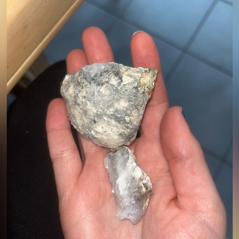 GEODES - Picture 2 of 2
